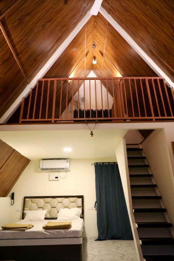 Gr8 Hill Pool Villas Murbād Exterior foto